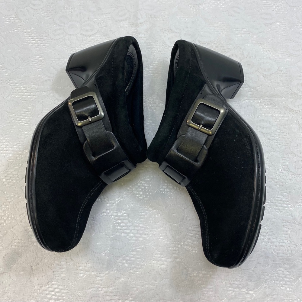Clarks Bendables. Clogs. Size 6.5 M. Black color. - Picture 9 of 9